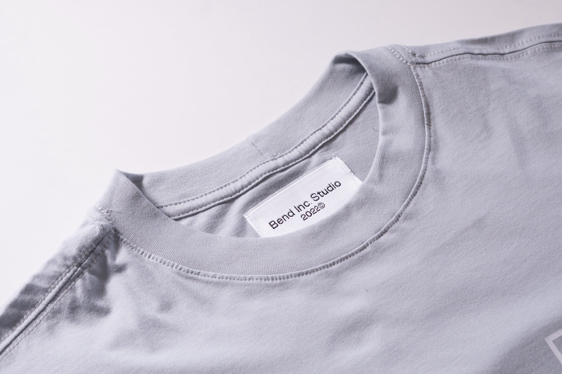 T-Shirt Básica - Cinza