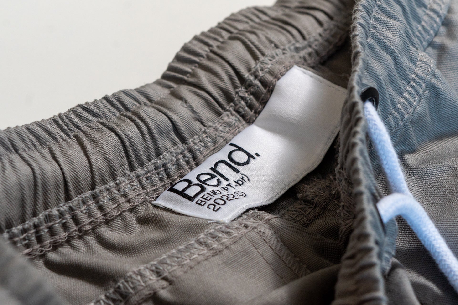 Bend Short - Cinza