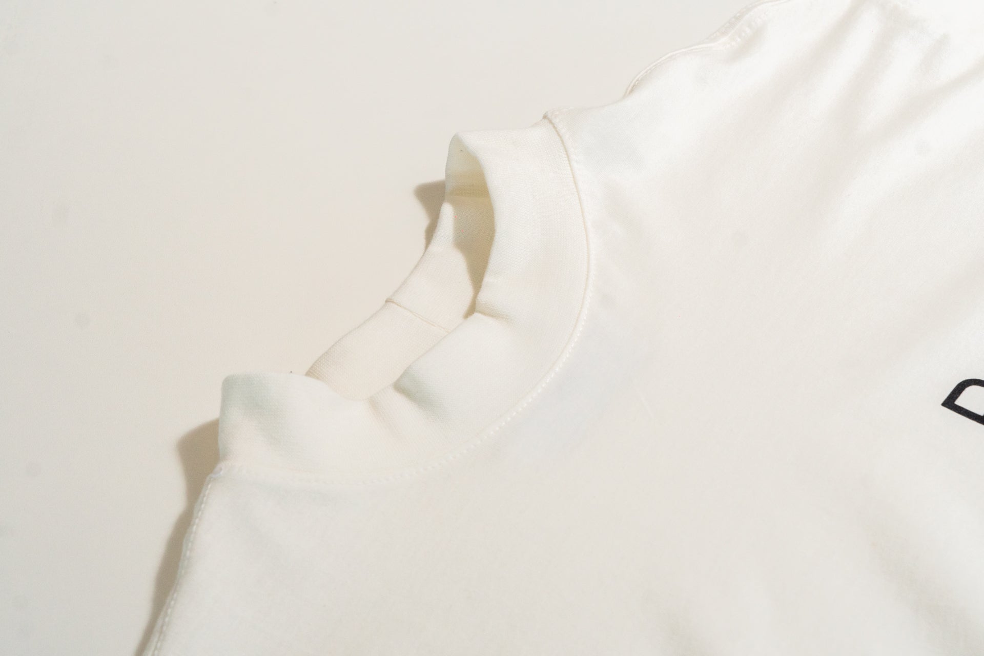 T-Shirt Básica - Off White