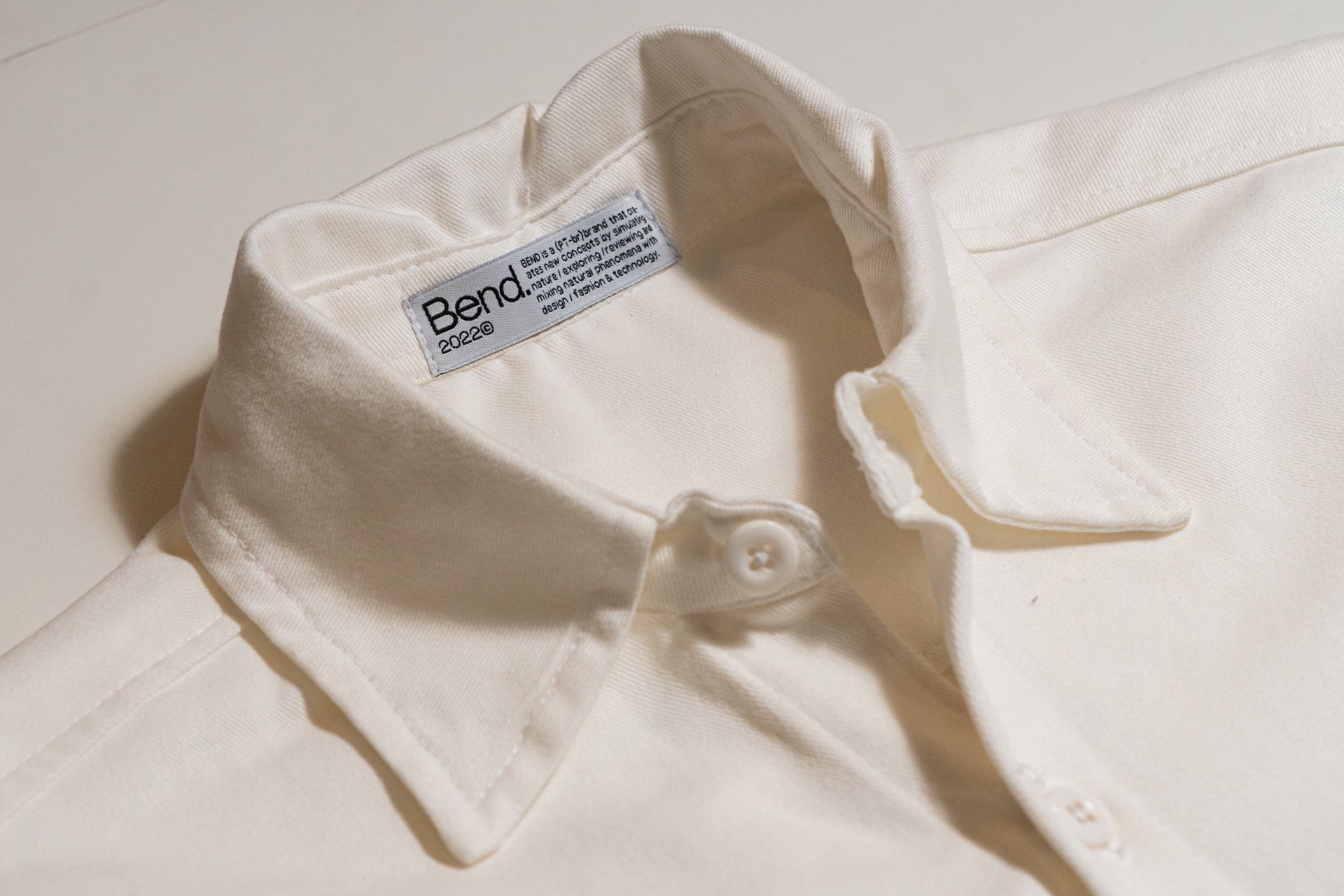 The Circle - Off White