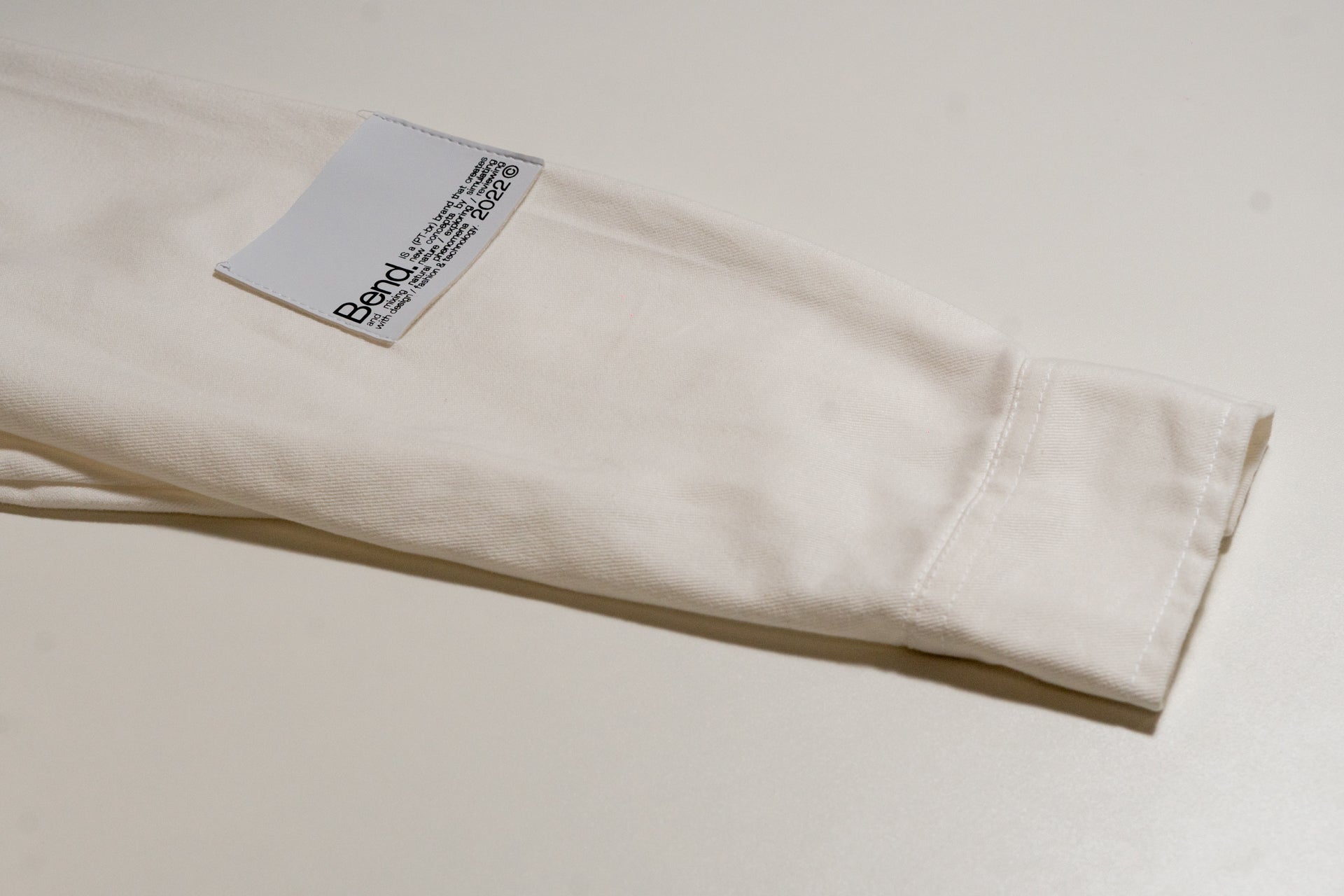 The Circle - Off White
